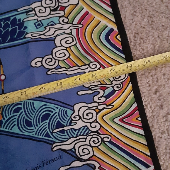 VINTAGE 70's - 90's FRENCH DESIGNER: LOUIS FERAUD HAND PRINTED SILK SCARF - Picture 4 of 7